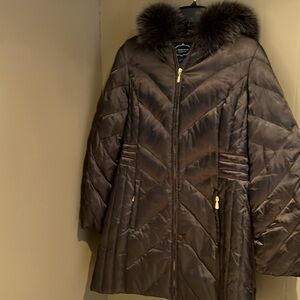 I Madison Genuine Fox Fur Trimmed Hooded Down Puffer Coat in Brown SZ L